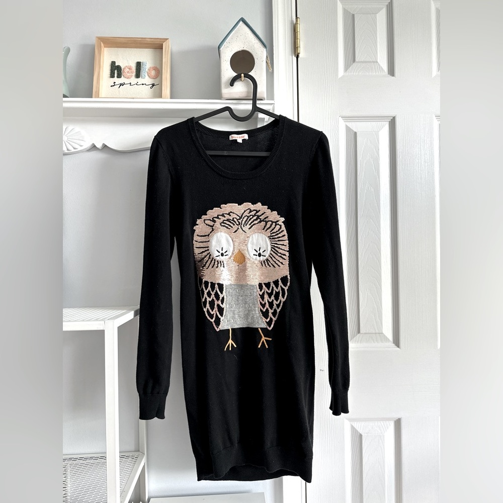 Knit dress with a sequin owl. 100% cotton. Used. H 64 1/2”, chest 32 3/4”.